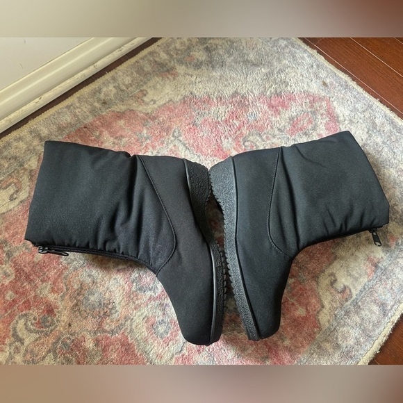 Toe Warmers Canada Jennifer Waterproof Snow and Rain boots. Size 7.5 W - Picture 6 of 8